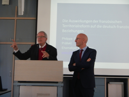 Dr. Peter Motsch begrüßt Prof. Dr. Philippe Gustin Dr. Peter Motsch begrüßt Prof. Dr. Philippe Gustin