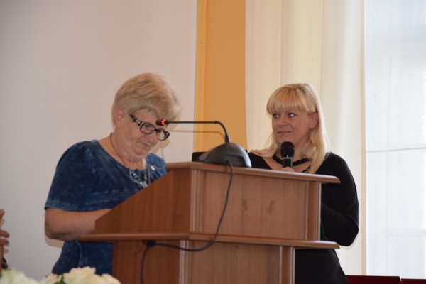 Stadtratsvorsitzende Halina Smolinska mit Dolmetscherin Marta Kaminska Stadtratsvorsitzende Halina Smolinska mit Dolmetscherin Marta Kaminska