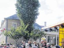 Gastkonzert: Die Big Band der Lohrer Sing- und Musikschule spielte unter Leitung von Gerhard Kunkel. Gastkonzert: Die Big Band der Lohrer Sing- und Musikschule spielte unter Leitung von Gerhard Kunkel.