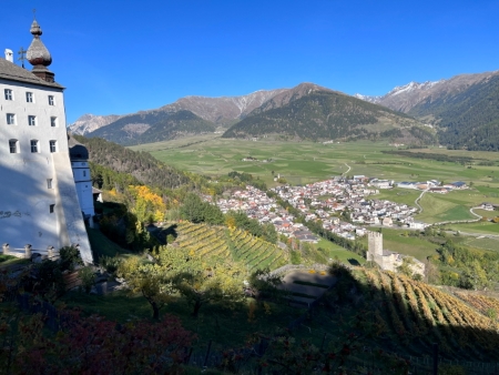 Blick auf Burgeis vom Kloster Marienberg Blick auf Burgeis vom Kloster Marienberg